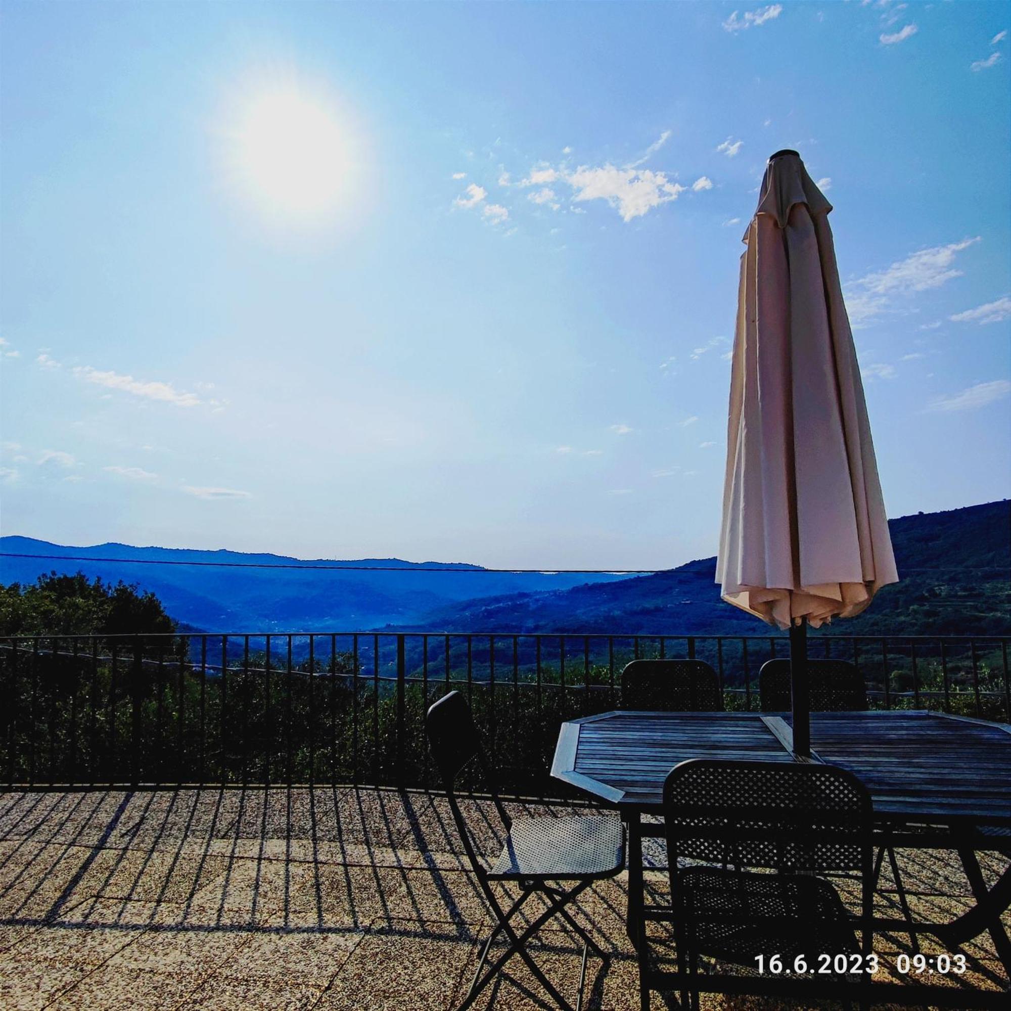 Villa Berio Due - Tuija Villa Viani Buitenkant foto